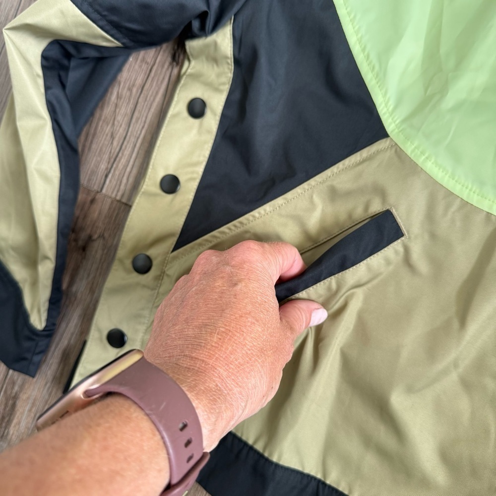 Nike Women's Colorblock Windbreaker Jacket - Green and Tan Small - Picture 5 of 8
